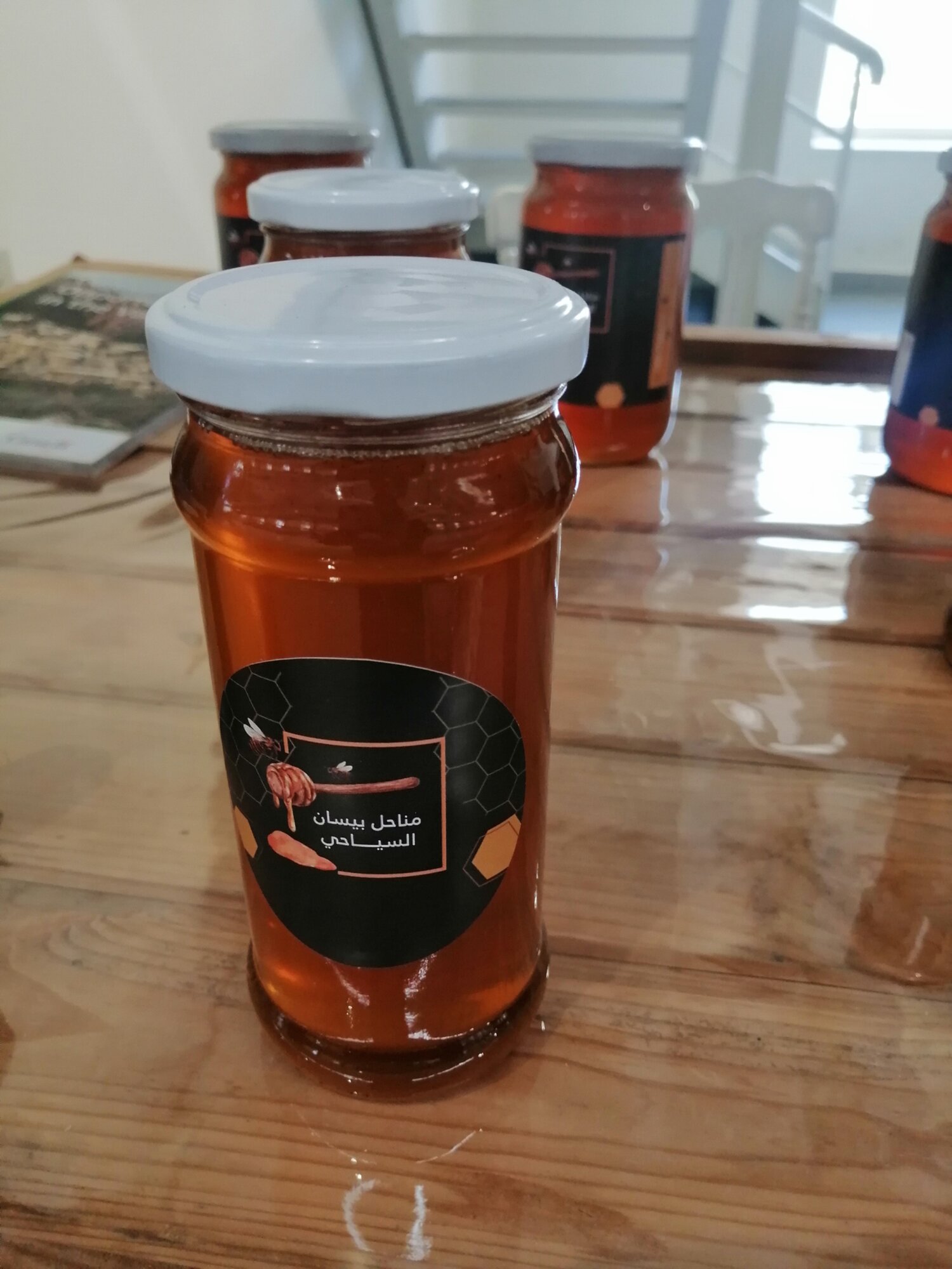 عسل بشمعه